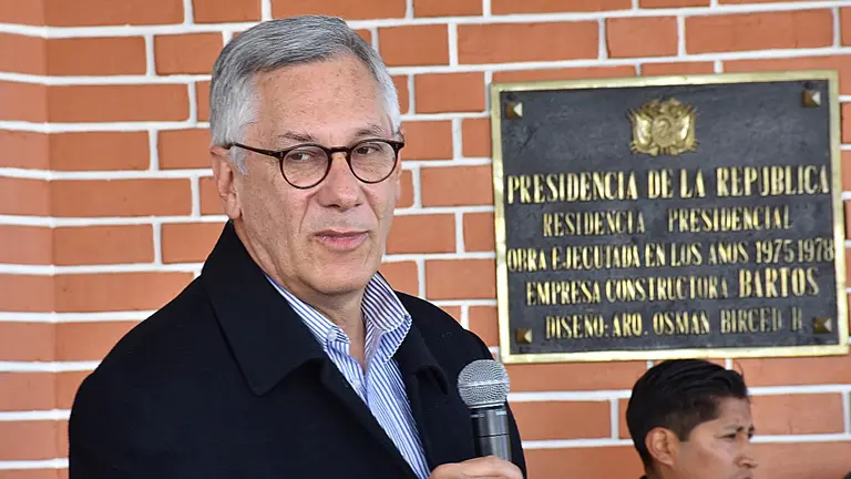 Rodr&iacute;guez Veltz&eacute;, exagente de Bolivia ante la Haya. APG
