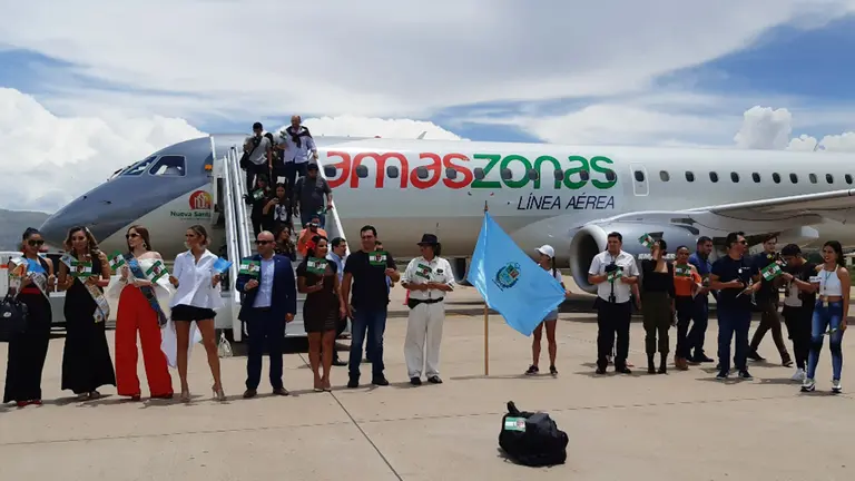 Aeronave de la l&iacute;nea Amaszonas.  BRENDA MOLINA