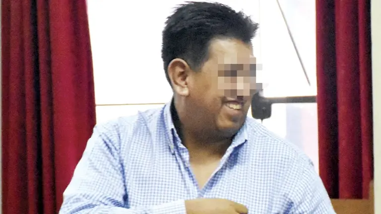 El empresario sale de la audiencia.   DICO SOL&Iacute;S
