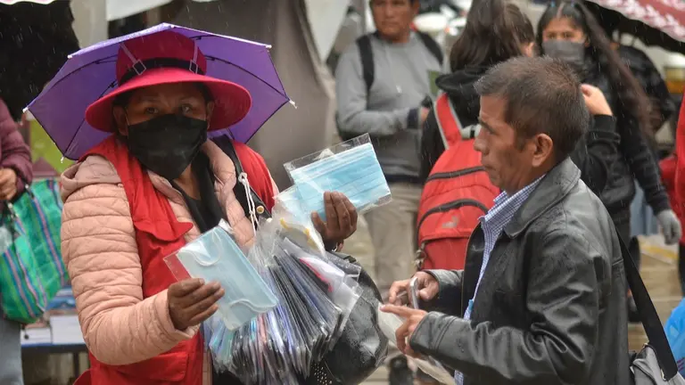 La venta de barbijos en la ciudad de Cochabamba.	NO&Eacute; PORTUGAL