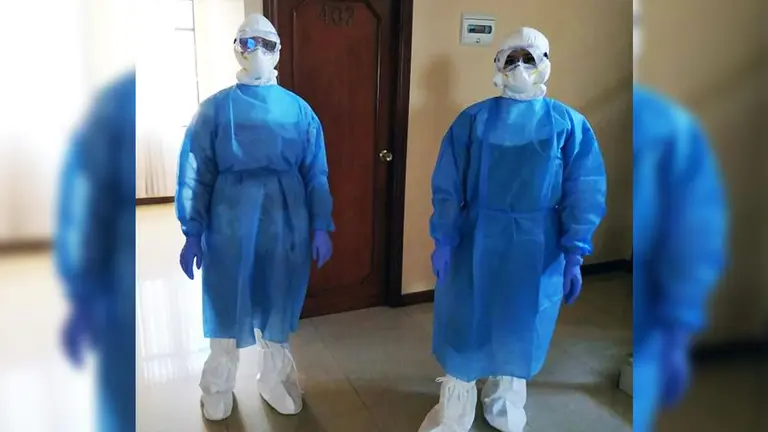 M&eacute;dicos de La Paz, en pie de lucha contra la pandemia. Archivo