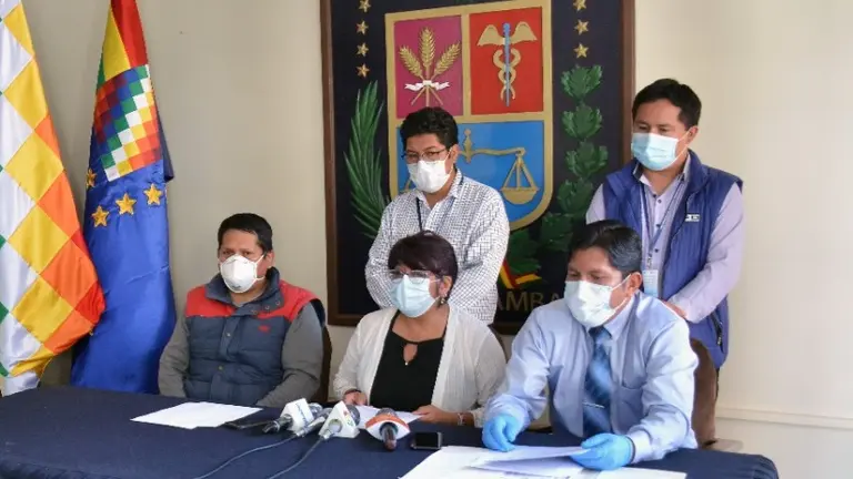 Las autoridades departamentales en conferencia de prensa. Gobernaci&oacute;n