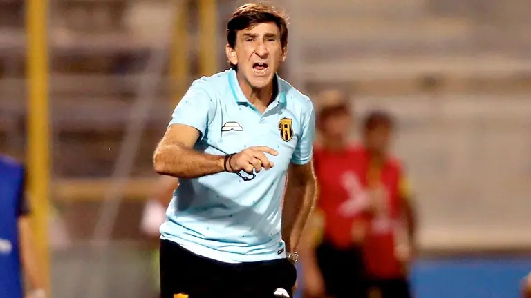 Gustavo Costas, el hombre que se encargar&aacute; de la Verde. EFE