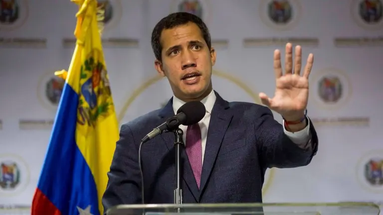 El l&iacute;der opositor, Juan Guaid&oacute;, en una conferencia. EFE