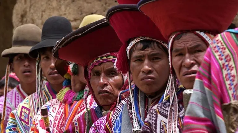 Pobladores quechuablantes de Ollantaytambo, Cusco, Per&uacute;.     FUENTE: EFE