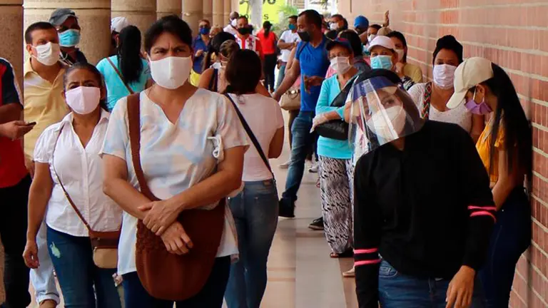 La pandemia se fortalece en Colombia y causa estragos en la regi&oacute;n caribe
