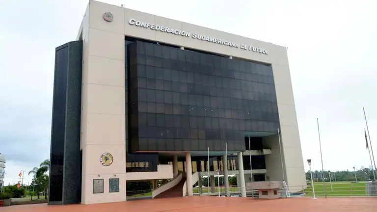 Imagen referencial de la sede de la Confederación Sudamericana de Fútbol (Conmebol) en Paraguay. EFE