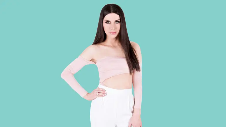 LEONIE DORADO, SOL MUÑOZ