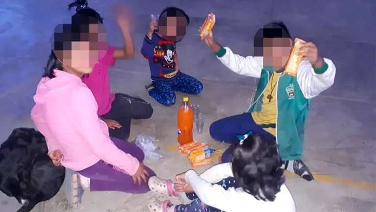 Ni&ntilde;os de un hogar en Cochabamba. TRES SOLES