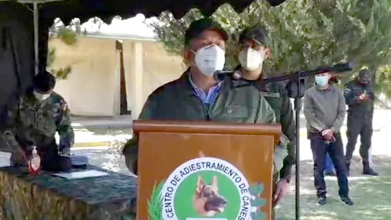 El ministro de Gobierno, Arturo Murillo, durante su discurso. foto: Captura de video del Ministerio de Gobierno