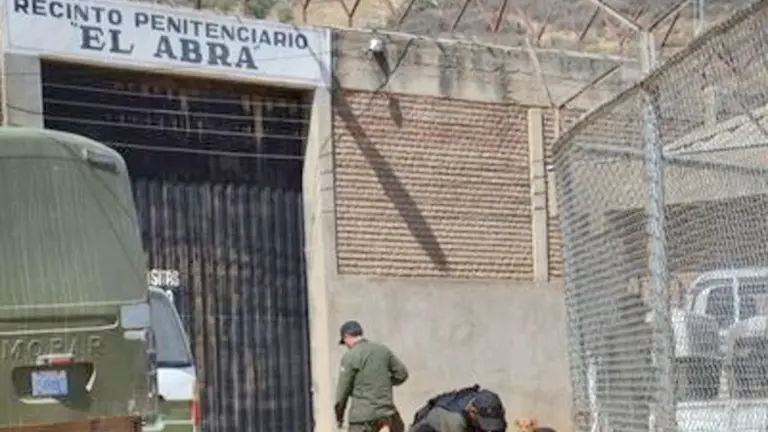 Foto de archivo del recinto penitenciario El Abra. ARCHIVO