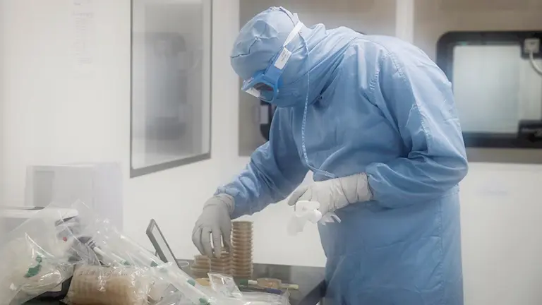 Confirman el primer caso de reinfecci&oacute;n por COVID-19 en Estados Unidos. EFE