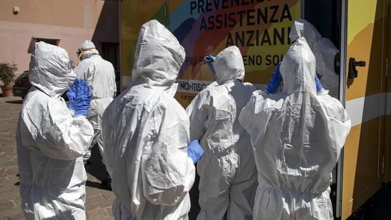 Italia registra nuevos casos y pide aceleraci&oacute;n del pasaporte COVID. EFE