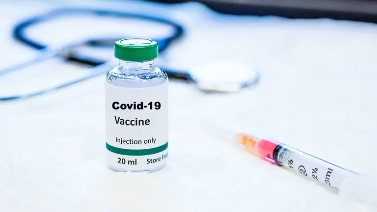 Imagen referencial a la vacuna contra la COVID-19. ARCHIVO