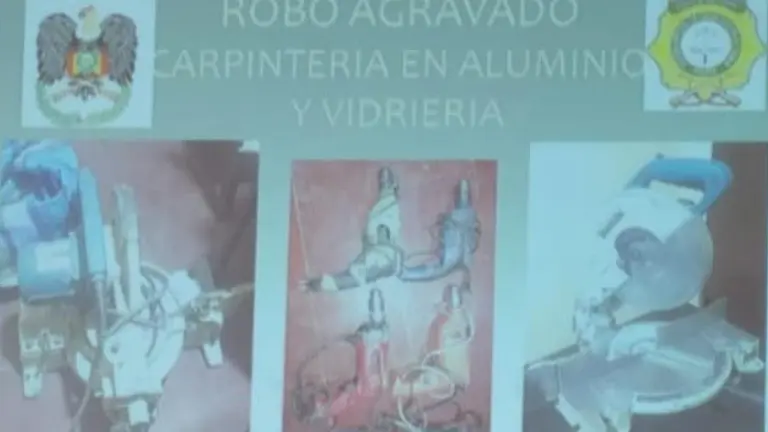 Las herramientas recuperadas por los efectivos tras el robo a una vidriería. FOTO- Archivo