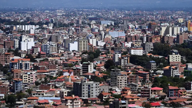 Panorama de las propiedades de la ciudad de Cochabamba. Archivo OPINI&Oacute;N