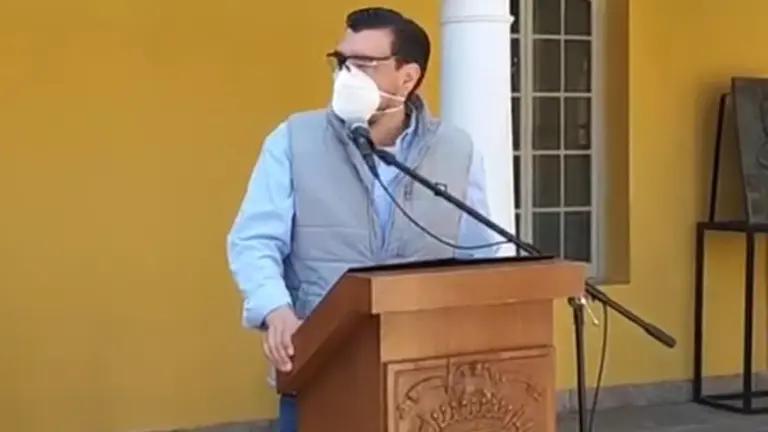 El alcalde de Cochabamba, Jos&eacute; Mar&iacute;a Leyes, durante la conferencia de prensa. Captura de video GAMC