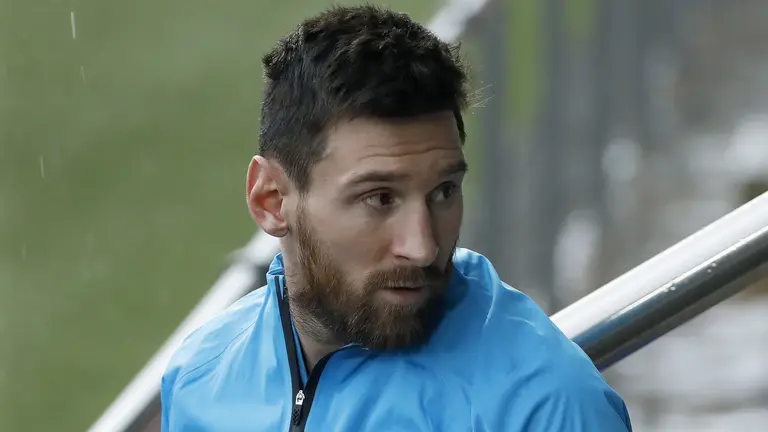 Los argentinos creen que Messi debería fichar por el Manchester City.