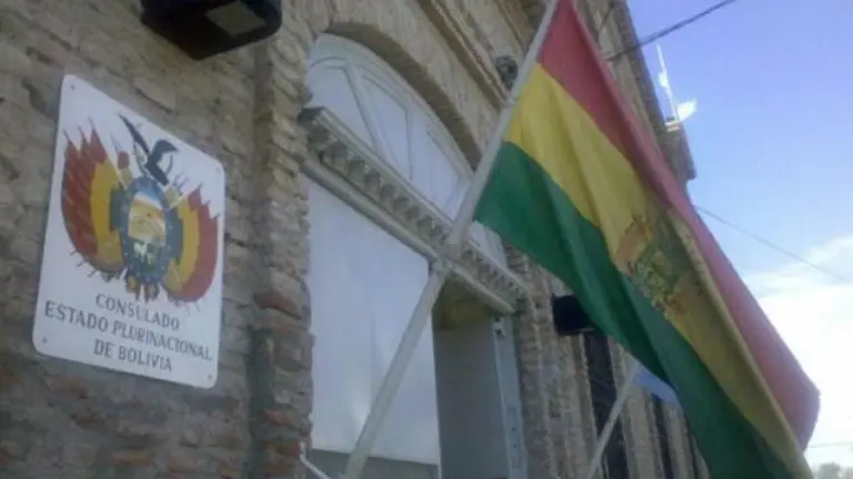 Frontis del consulado de Bolivia en Buenos Aires.