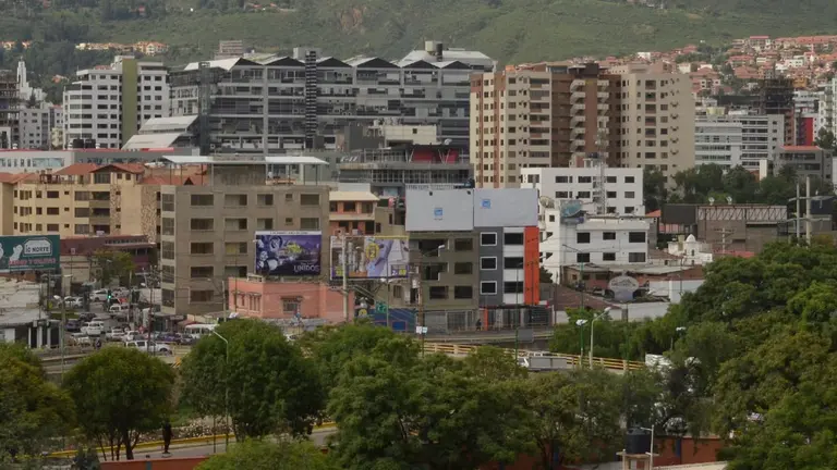 Edificios habitacionales en la ciudad de Cochabamba. DICO SOLÍS 