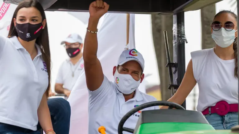 Fernando Camacho inici&oacute; la campa&ntilde;a el domingo 6 de septiembre, en Santa Cruz. CREEMOS