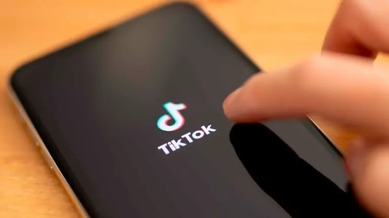 Imagen referencial a la aplicación TikTok. EFE