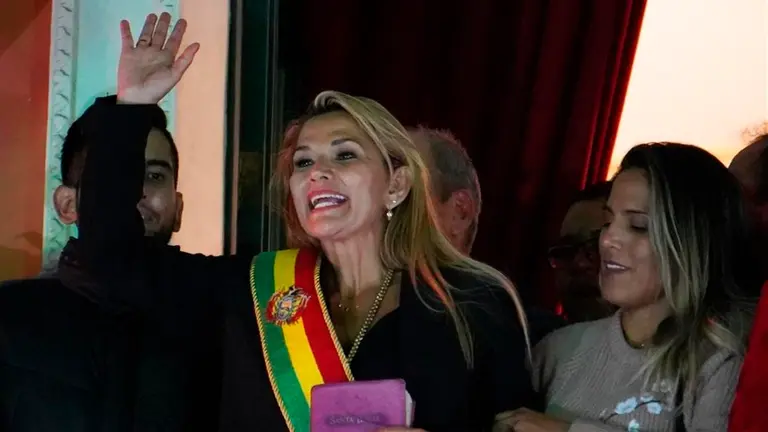 La presidenta Jeanine Áñez en su posesión, en noviembre de 2019. ARCHIVO