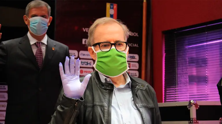 Laureano González mientras asume la presidencia del organismo, hoy en Caracas (Venezuela). EFE