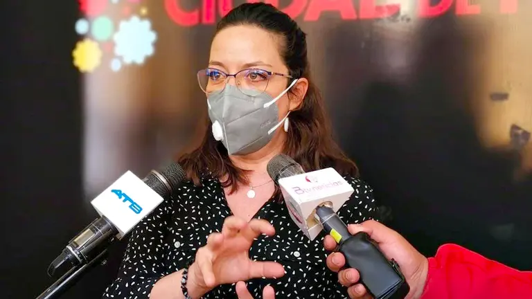 Foto de archivo de la concejal del MAS, Rocío Molina, durante una conferencia de prensa