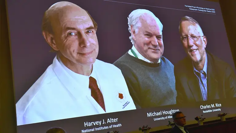 Michael Houghton. Harvey Alter y Charles Rice ganan el Premio Nobel de Medicina. EFE