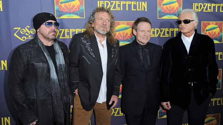 Los fundadores de la banda brit&aacute;nica de rock Led Zeppelin, (i-d) Jimmy Page, John Paul Jones, Robert Plant y Jason Bonham, hijo del fallecido baterista, John Bonham. EFE