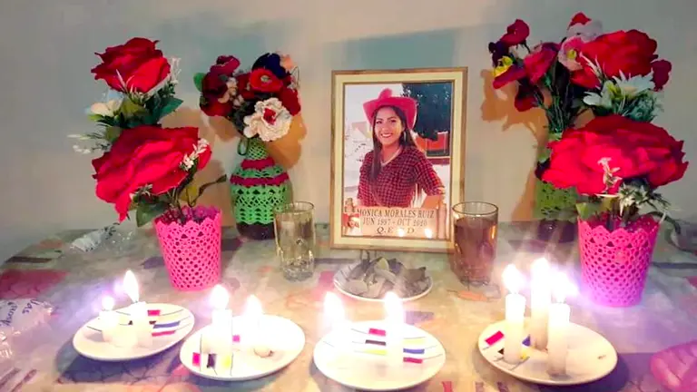  Familiares arman altar para Mónica Morales, víctima de feminicidio. FOTO- Facebook familia doliente