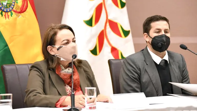 La ministra de Salud, Eidy Roca, en una conferencia. ABI