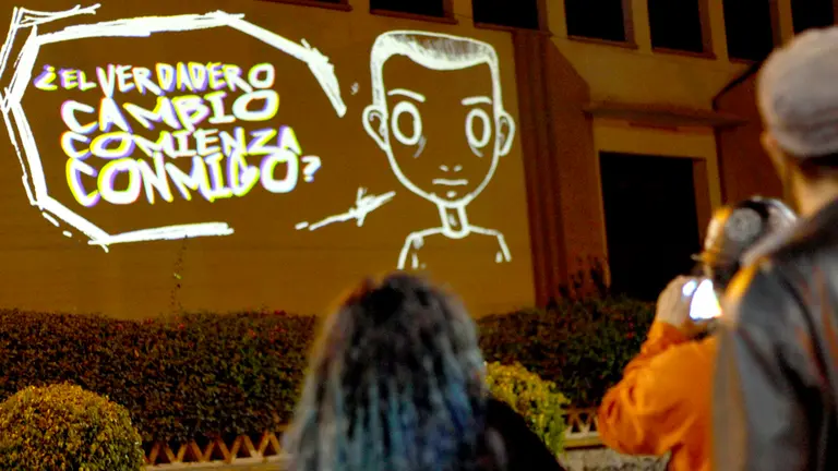 Proyección de la anterior sesión de mapping. ANTONIO VILLAZÓN