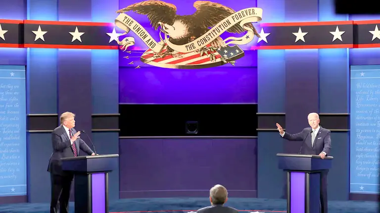 Empieza el debate de los micrófonos cerrados, el último entre Trump y Biden. EFE 