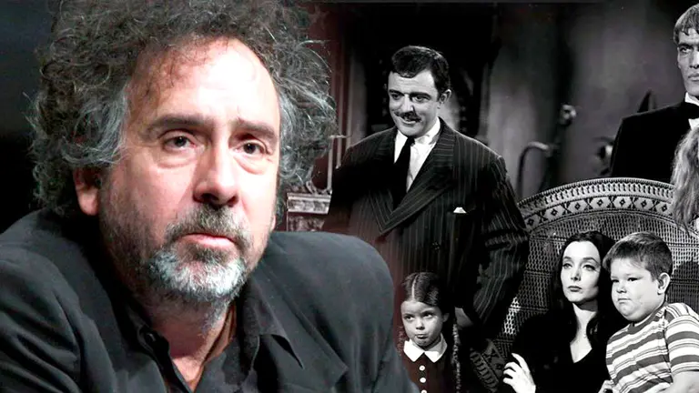  El cineasta Tim Burton con un fotograma de la serie original de 1966. SCREEN RANT