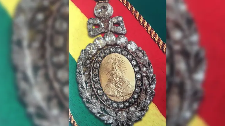 Fotograf&iacute;a ilustrativa de la medalla presidencial. ARCHIVO