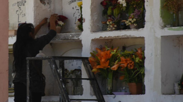 Ultiman detalles oara la reapertura del Cementerio General de Cochabamba. DICO SOL&Iacute;S