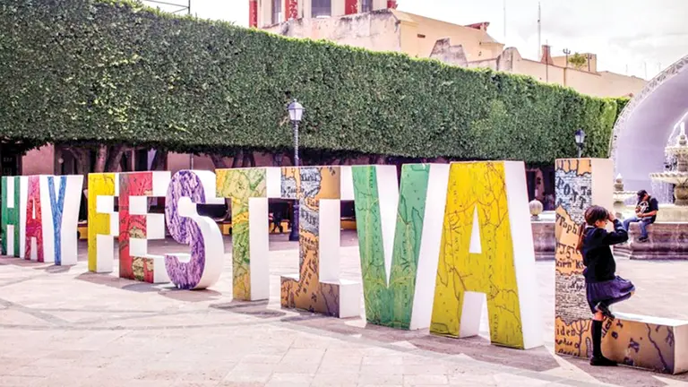 Cartel distintivo del festival. RUMBOS DEL PERÚ   