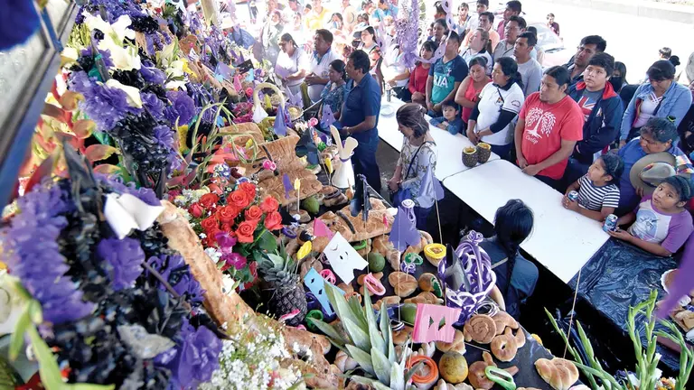 Mast&rsquo;aku en Huayllani ofrenda a los fallecidos en las protestas de 2019.        NoÉ Portugal