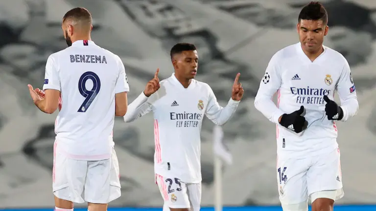 El jugador Rodrygo (c) celebra el tanto del triunfo. EFE
