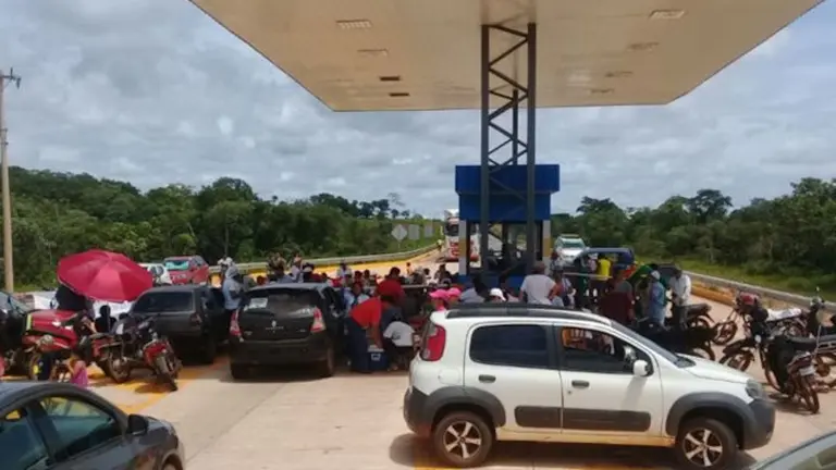Bloqueo en la ruta hacia San Ignacio. Foto/tomada de El Mundo