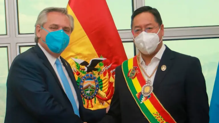 Fern&aacute;ndez se reuni&oacute; con el presidente Arce en La Paz para abordar la agenda bilateral. ABI