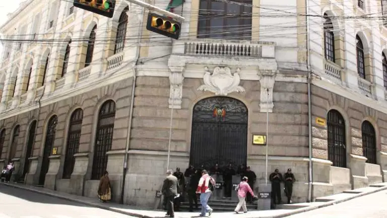 Fachada de las oficinas de la Canciller&iacute;a del Estado. ARCHIVO