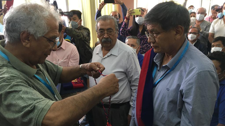 Julio Medina y Gerardo Carvajal son posesionados como nuevas autoridades de la UMSS, por el exrector y presidente del Comit&eacute; Electoral  Juan R&iacute;os. MIGUEL ROJAS