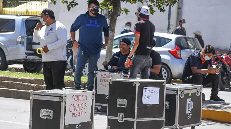 Protesta de personas afines al sector art&iacute;stico en Cochabamba. Dico Sol&iacute;s