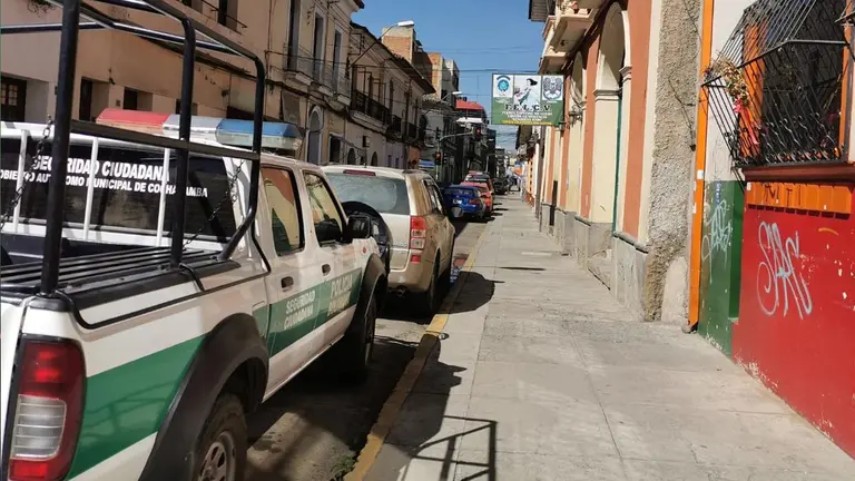 Ingreso a dependencias de la FELCV de Cochabamba. Mariela Coss&iacute;o 