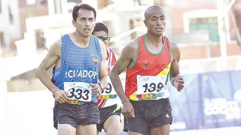 Vidal Basco, durante una competencia internacional de atletismo. ARCHIVO
