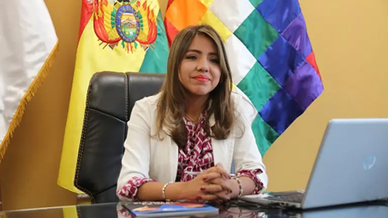Viceministra de Comunicaci&oacute;n, Gabriela Alc&oacute;n. Urgente.bo