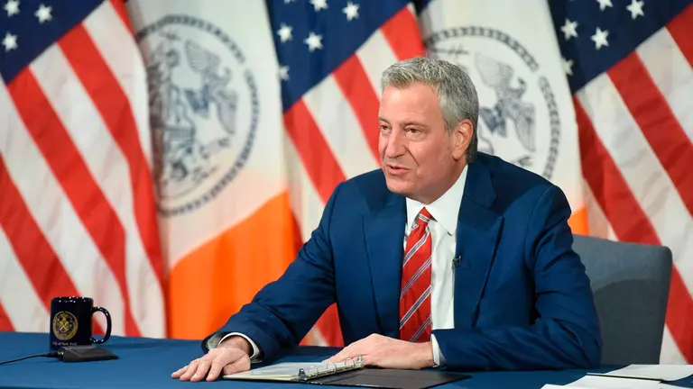 Fotografía de archivo cedida por la Alcaldía de Nueva York donde aparece su alcalde, Bill de Blasio EFE